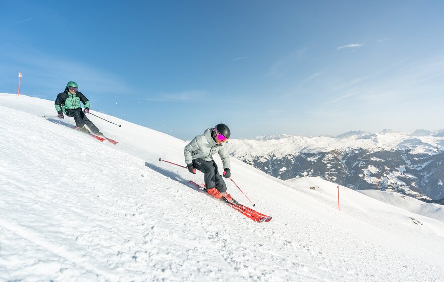 Skifahren im Skigebiet Arosa Lenzerheide | © Urban Engel